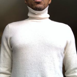 Lord & Taylor Men’s Turtleneck Cashmere Sweater